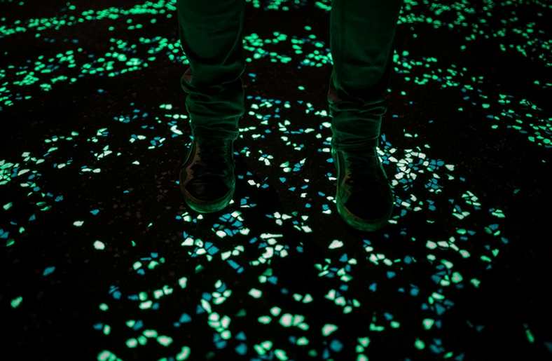 piste-ciclabili-che-si-illuminano-al-buio_01
