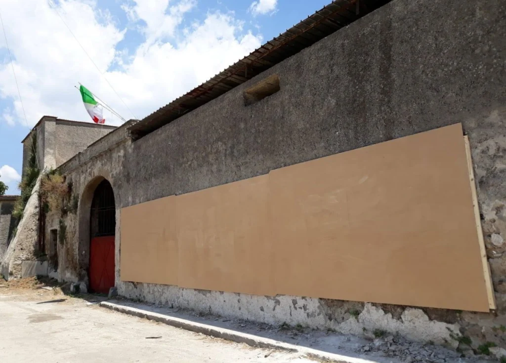 Tutto pronto per realizzare il murales